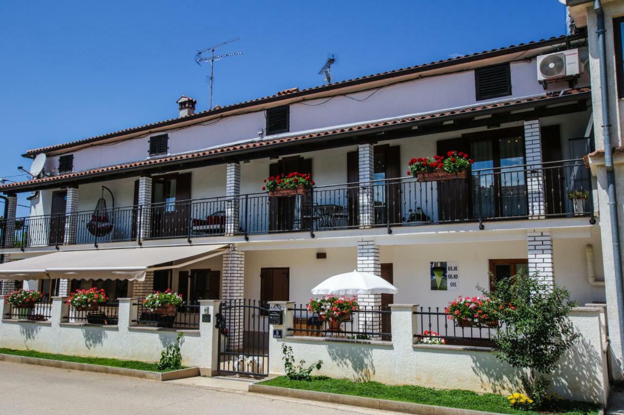 Apartment Dori Porec Exterior photo